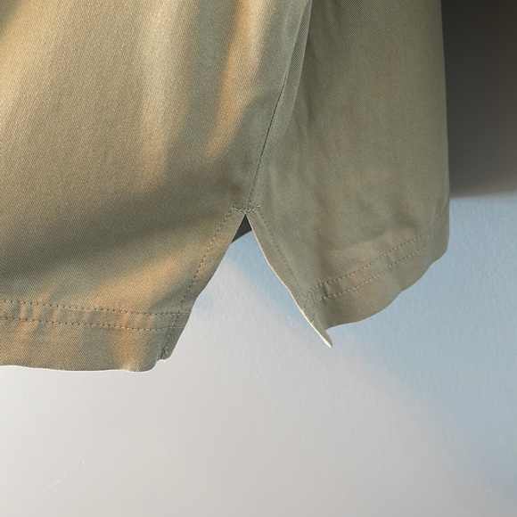 ✨DYNAMITE LADIES BUTTON DOWN TOP - Picture 6 of 6